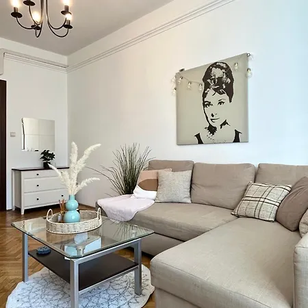 شقة Audrey Hepburn Cathedral View Location Air Conditioned