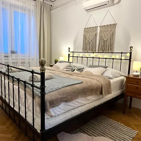 Audrey Hepburn Cathedral View Location Air Conditioned Apartament Bratysława