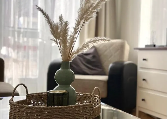 Audrey Hepburn Cathedral View Location Air Conditioned Apartment